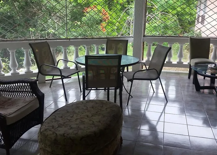 Coral Gardens Retreat *
